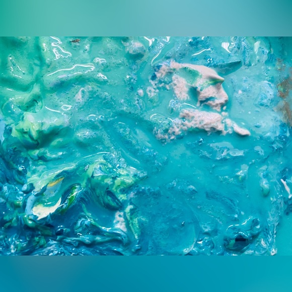 Meet your Posher, Jessica - Picture 5 of 5